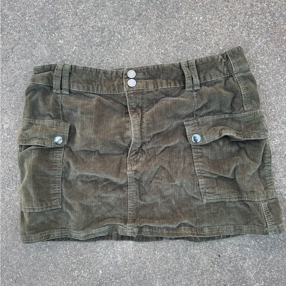 green cargo pocket skirt